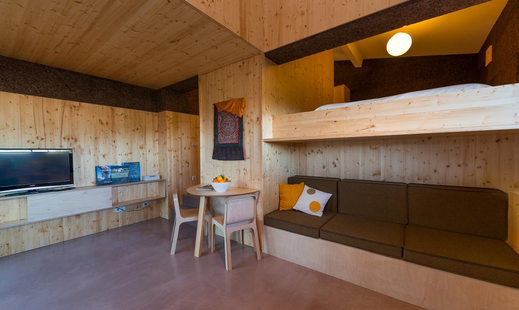 Vale Do Ninho Nature Houses Ferraria de São João Habitación foto